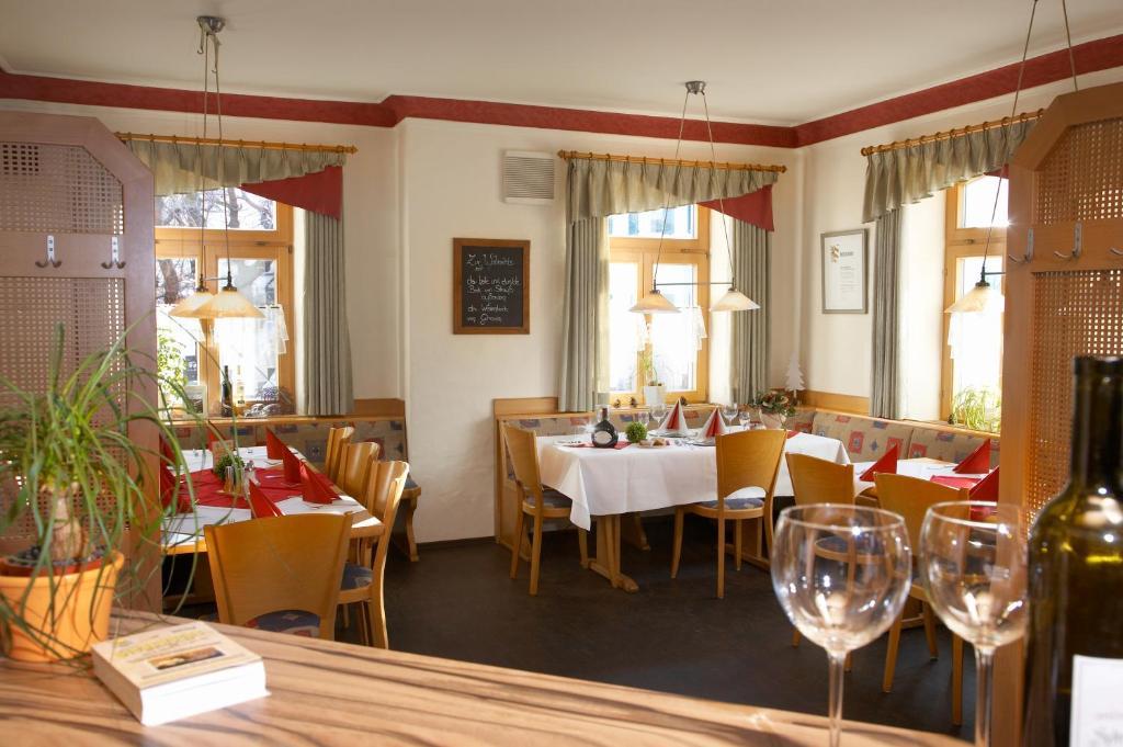 Gasthof Zum Goldenen Lamm Wettelsheim Esterno foto