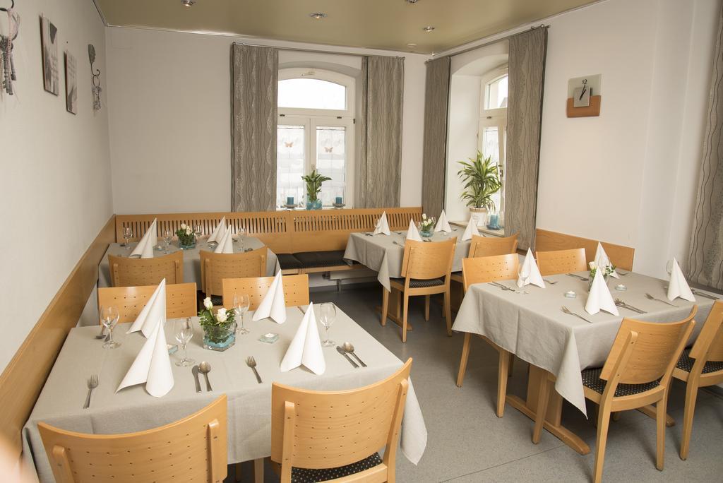 Gasthof Zum Goldenen Lamm Wettelsheim Esterno foto